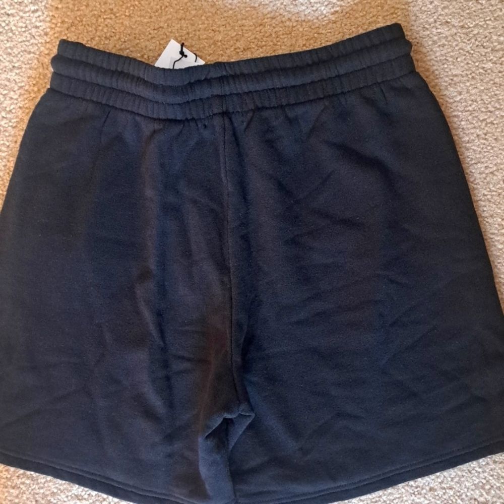 UGG CRISSY SHORT (OVERSIZED) XS - Picture 4 of 8